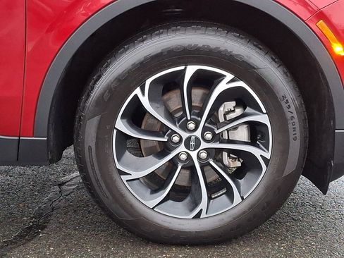 Certified 2024 Lincoln Nautilus Premier image 8