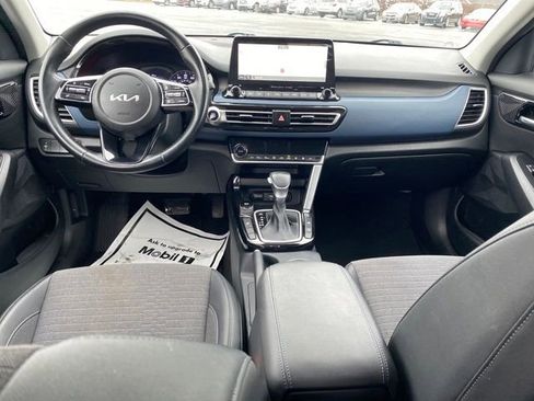 Used 2023 Kia Seltos S w/ Navigation Package image 5
