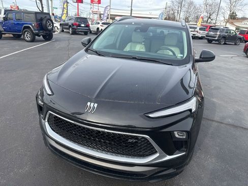 Used 2024 Buick Encore GX Sport Touring image 9