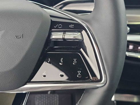 New 2026 Cadillac Lyriq Luxury RWD image 28