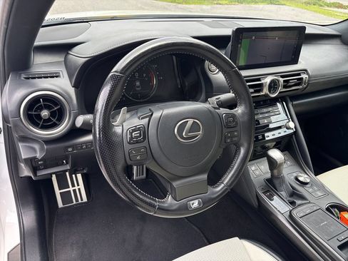 Used 2022 Lexus IS 350 F Sport RWD image 8