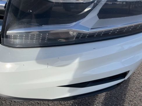 Used 2021 Volkswagen Tiguan SE image 3