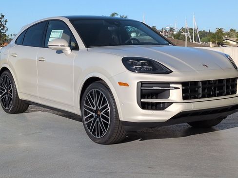 New 2026 Porsche Cayenne Coupe AWD/4WD image 8