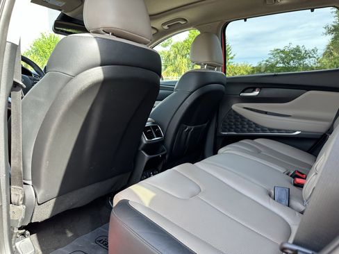 Used 2020 Hyundai Santa Fe Limited image 18