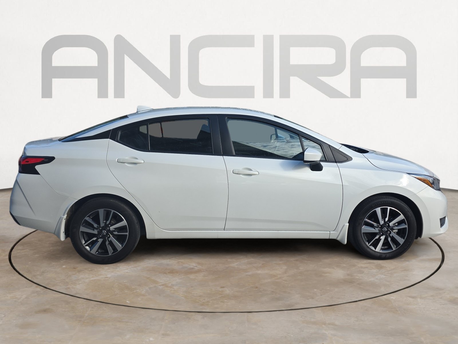 Used 2025 Nissan Versa SV FWD image 9