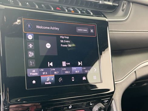 Used 2023 Jeep Grand Cherokee Altitude image 14