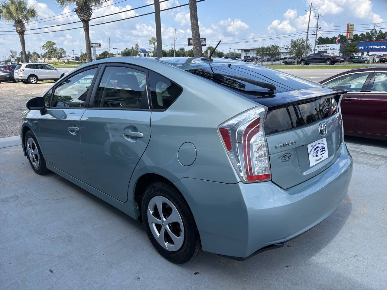 Used 2015 Toyota Prius Three FWD image 2