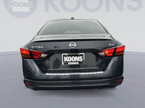 Used 2021 Nissan Altima 2.5 SV FWD image 10