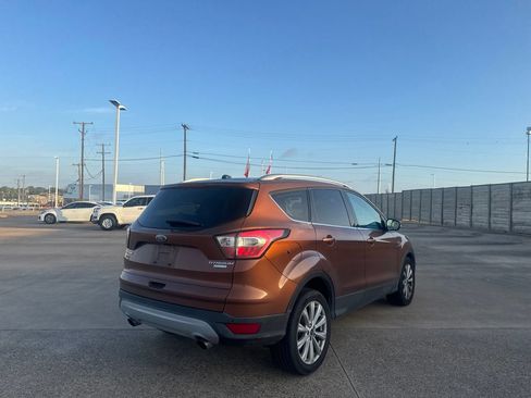 Used 2017 Ford Escape Titanium w/ Equipment Group 301A FWD image 19