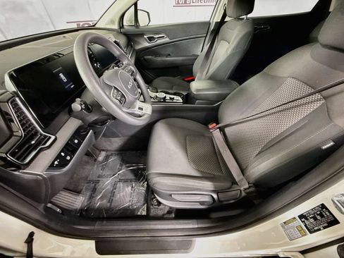 Certified 2023 Kia Sportage LX AWD/4WD image 25