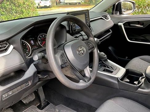Used 2021 Toyota RAV4 XLE image 14