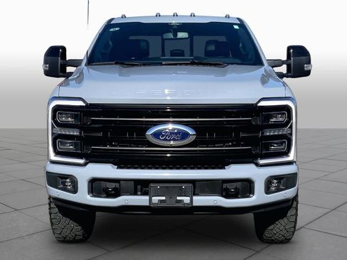 Used 2025 Ford F250 Platinum w/ Tremor Off-Road Package AWD/4WD image 4