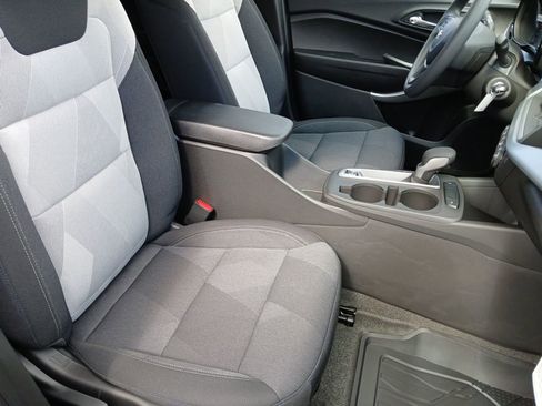 New 2026 Chevrolet Trax LS w/ LS Convenience Package image 17