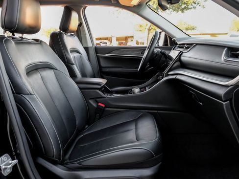 Used 2021 Jeep Grand Cherokee L Limited image 45