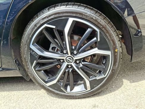 Used 2024 Nissan Altima 2.5 SR w/ SR Premium Package FWD image 7