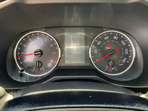 Used 2019 Toyota RAV4 LE FWD image 25