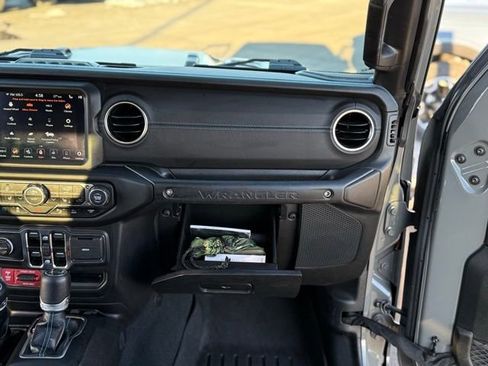 Used 2022 Jeep Wrangler Unlimited Rubicon 4xe w/ Cold Weather Group image 34