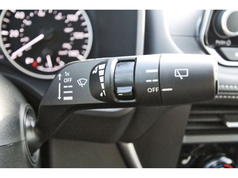 Used 2024 Nissan Rogue SV w/ SV Premium Package image 18