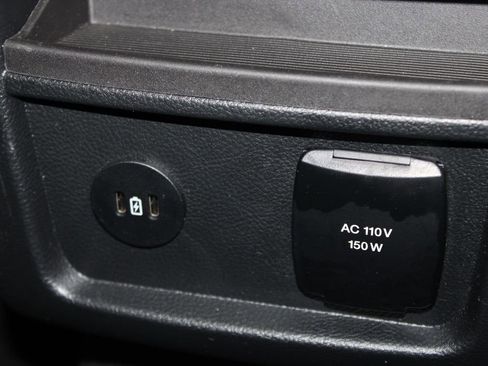 Used 2024 Ford Edge Titanium AWD/4WD image 32