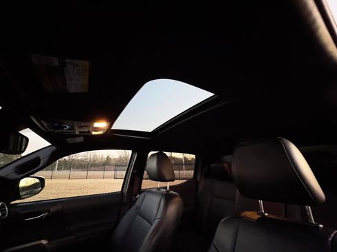 Used 2022 Toyota Tacoma image 10