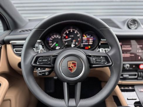 New 2026 Porsche Macan image 19