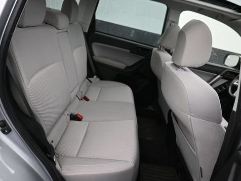 Used 2018 Subaru Forester 2.5i Premium AWD/4WD image 7