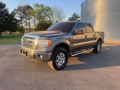 Used 2013 Ford F150 XLT w/ Luxury Equipment Group image 2