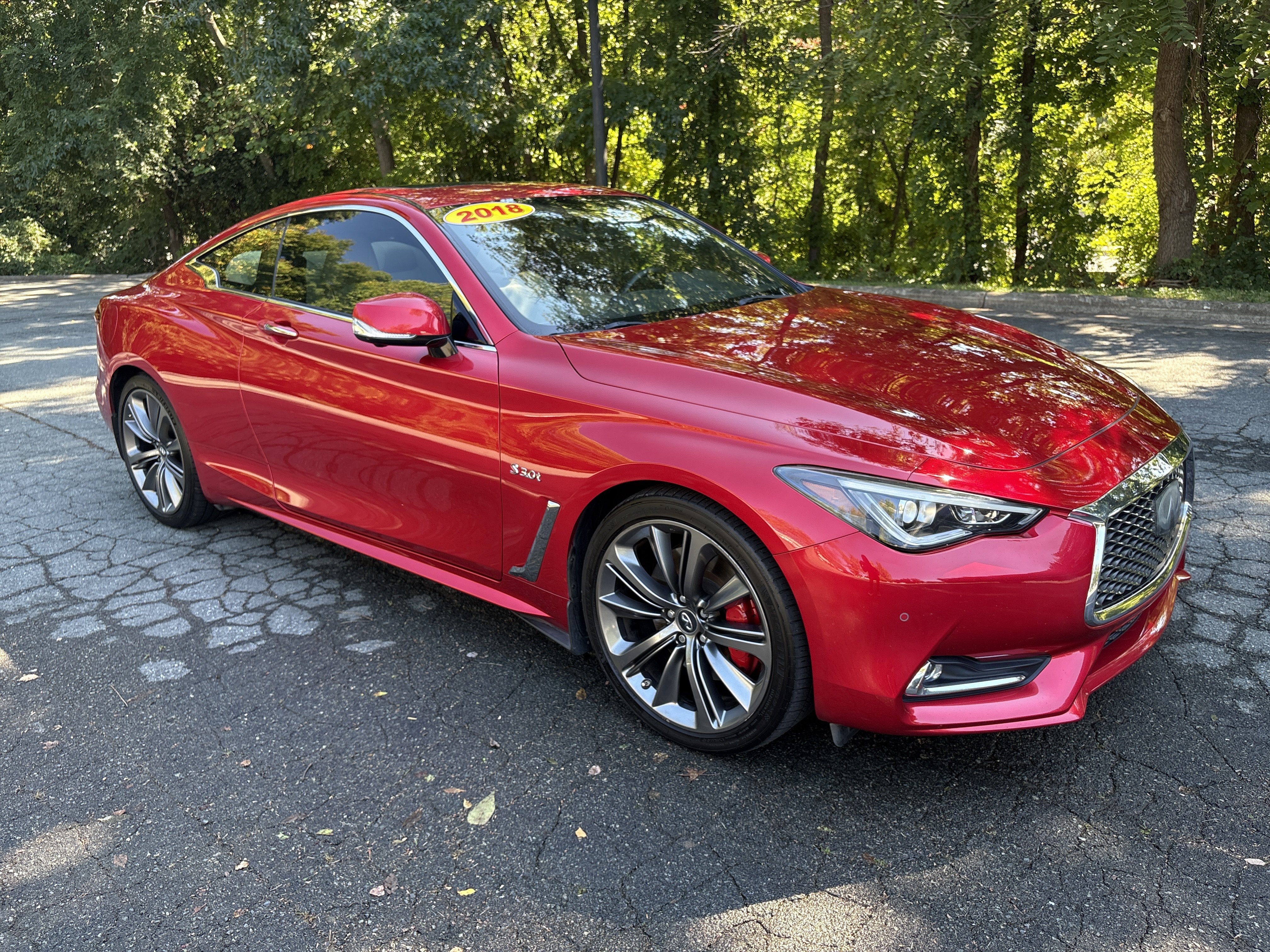 Used 2018 INFINITI Q60 Red Sport 400 AWD/4WD image 3