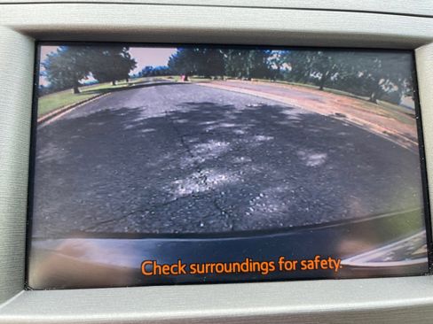 Used 2014 Toyota Prius Four w/ Solar Roof Package image 14