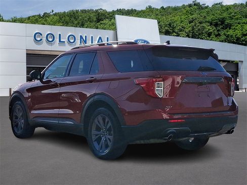 Certified 2021 Ford Explorer XLT w/ Equipment Group 202A image 4