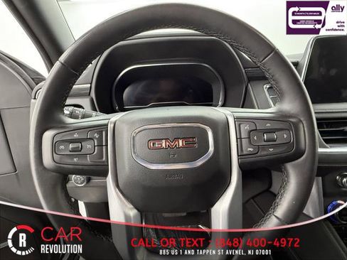 Used 2024 GMC Yukon XL SLT image 17