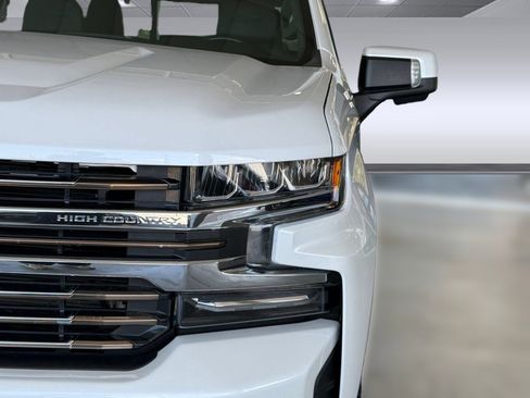 Used 2022 Chevrolet Silverado 1500 High Country w/ Z71 Off-Road Package AWD/4WD image 12