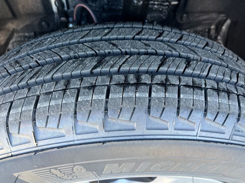 New 2025 Toyota RAV4 XLE image 28