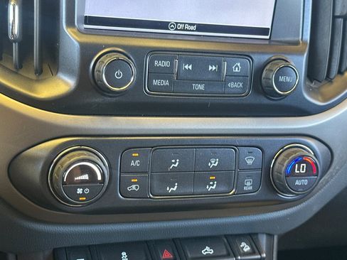 Used 2016 Chevrolet Colorado Z71 w/ Z71 Midnight Edition AWD/4WD image 23