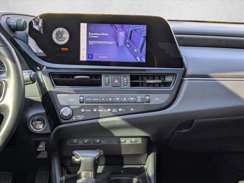 Certified 2024 Lexus ES 300h w/ Premium Package image 16