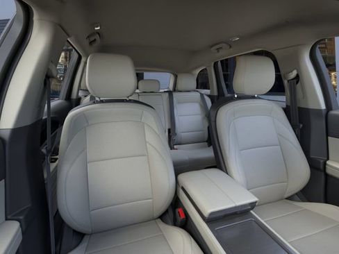 New 2026 Lincoln Nautilus Premier image 11