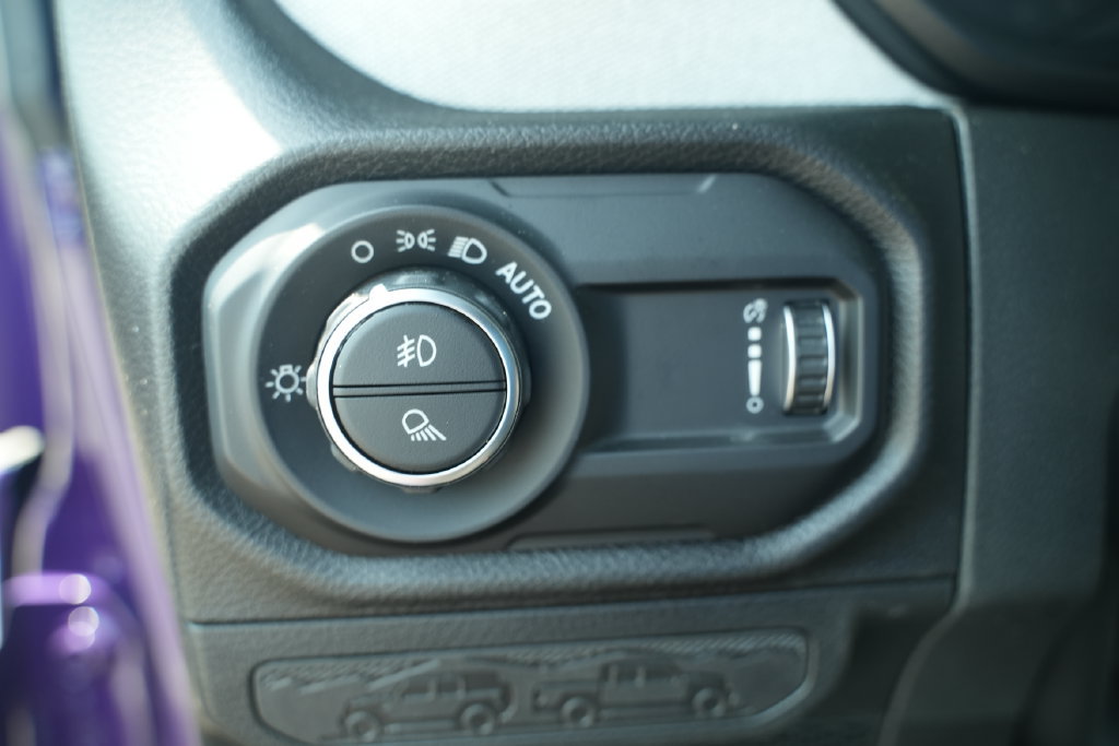 New 2026 Jeep Gladiator Sport AWD/4WD image 31