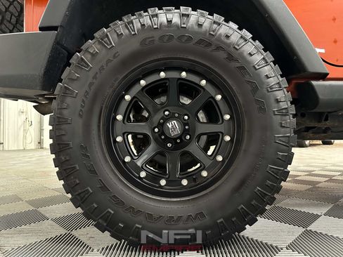 Used 2014 Jeep Wrangler Unlimited Sport w/ Connectivity Group AWD/4WD image 18