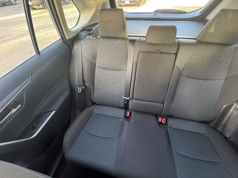 Used 2025 Toyota RAV4 XLE image 41