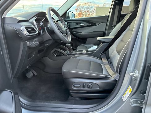 Certified 2023 Chevrolet TrailBlazer LT w/ LPO, Blackout Package image 9