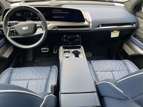 New 2026 Cadillac Vistiq Premium Luxury image 15