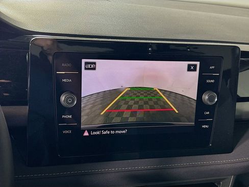 New 2025 Volkswagen Taos SE AWD/4WD image 16