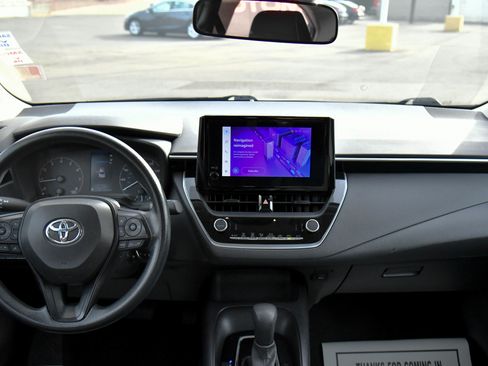 Used 2024 Toyota Corolla LE image 35