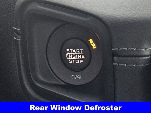 New 2025 Jeep Gladiator High Tide image 17