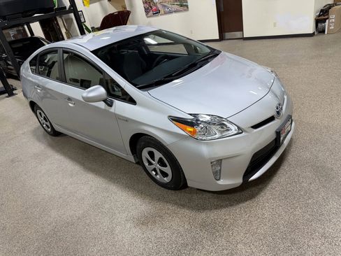 Used 2014 Toyota Prius Two image 13