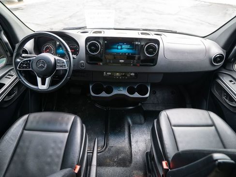 Used 2022 Mercedes-Benz Sprinter 4500 image 14