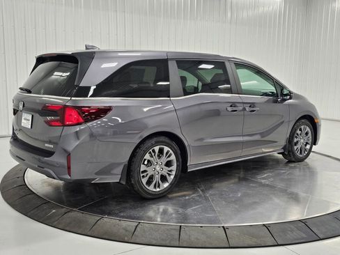 New 2026 Honda Odyssey Touring image 36