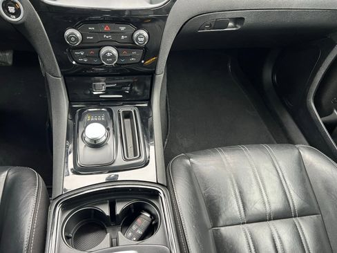 Used 2023 Chrysler 300 S image 33