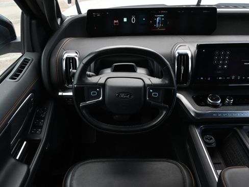 Used 2025 Ford Expedition Tremor AWD/4WD image 10