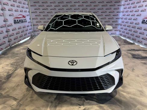 Used 2026 Toyota Camry SE image 4